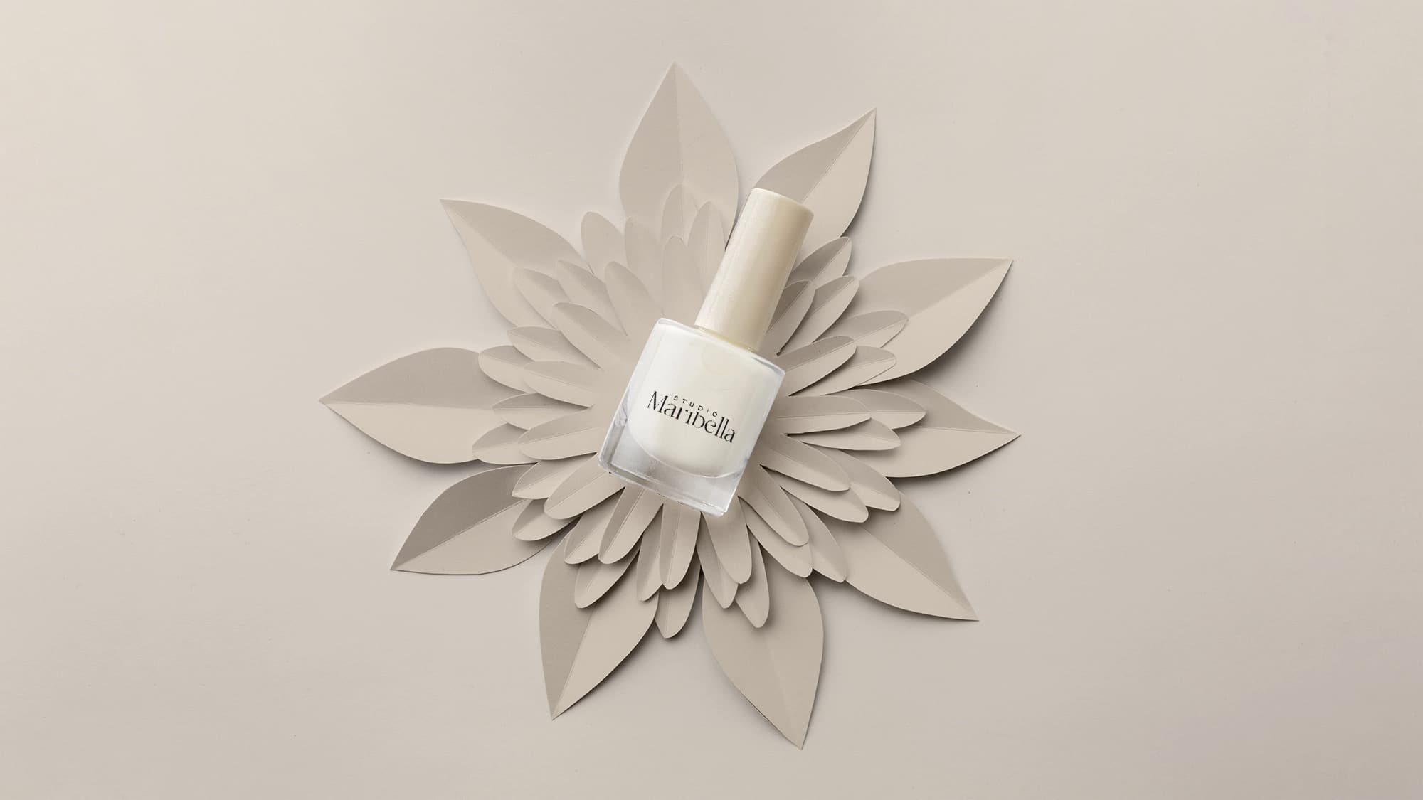 Studio Maribella — nokti produkt detalj